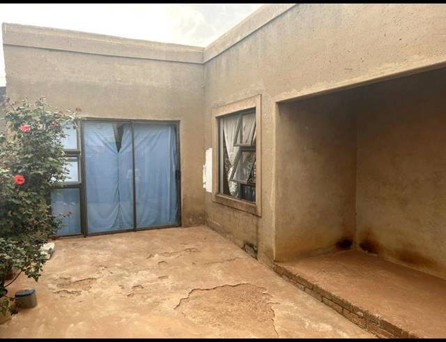 3 BEDROOM HOUSE FOR SALE IN BRAM FISCHERVILLE